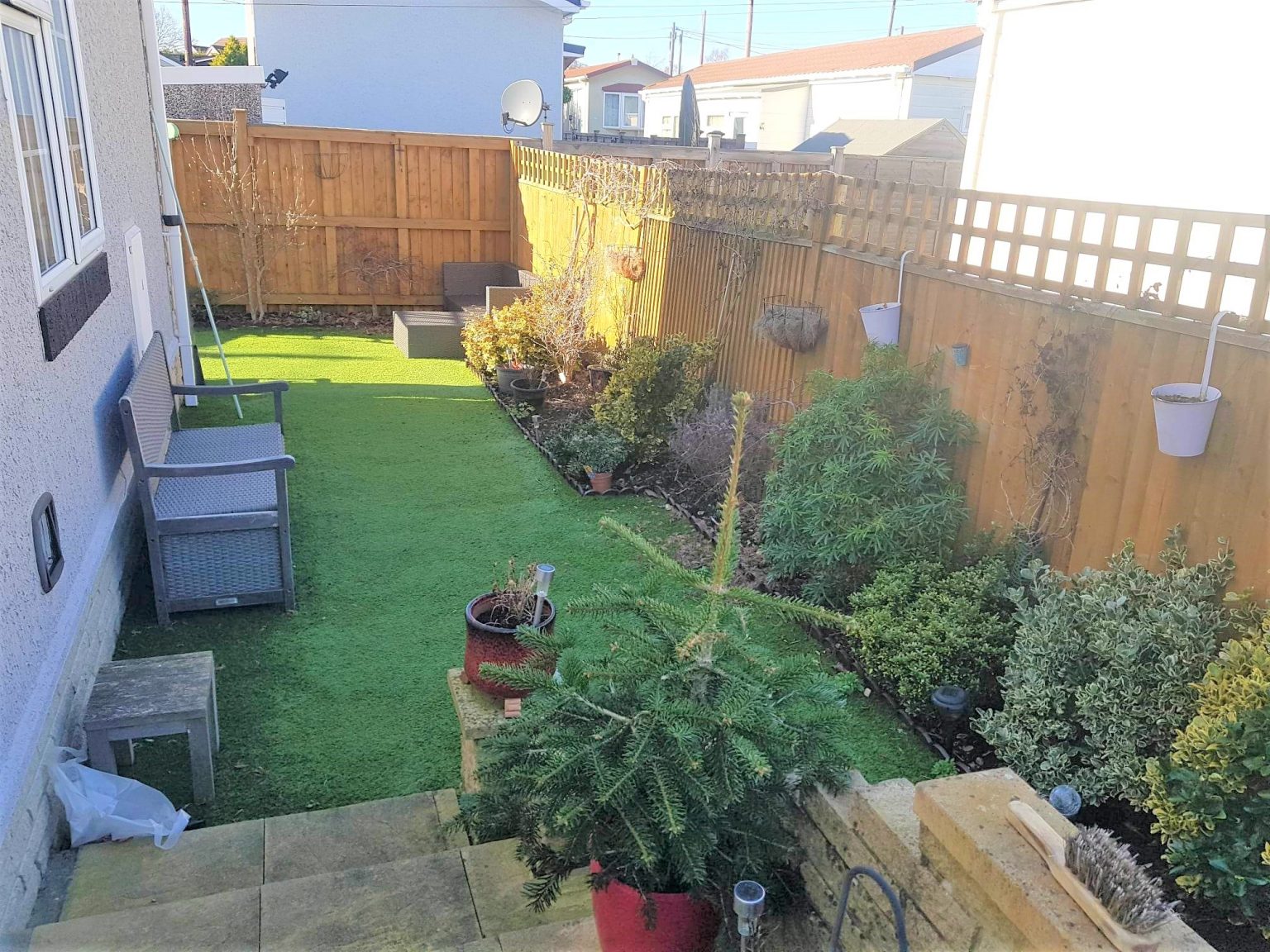 ELMGROVE PARK, ELMHURST ROAD, THATCHAM, BERKS, RG18 3DJ Brookwood Park Homes