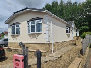 SANDLEFORD LODGE PARK, DEADMAN’S LANE, THATCHAM, BERKS, RG19 8XL