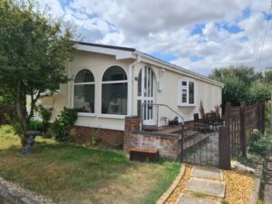 THE BLOSSOMS, ORCHARD PARK, CHIEVELEY, NEWBURY, BERKS, RG20 8RX