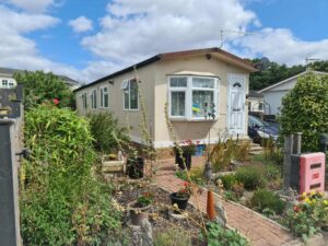 SANDLEFORD LODGE PARK, DEADMAN’S LANE, NEWBURY, BERKS, RG19 8XL