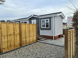 SANDLEFORD LODGE PARK, DEADMANS LANE, THATCHAM, BERKSHIRE, RG19 8XL