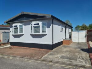KILN CLOSE, OXFORD PARK HOME ESTATE, SANDFORD ON THAMES, OXFORD, OX4 4YS