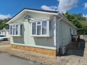 BICESTER PARK HOME ESTATE, OXFORD ROAD, BICESTER, OX25 2NY